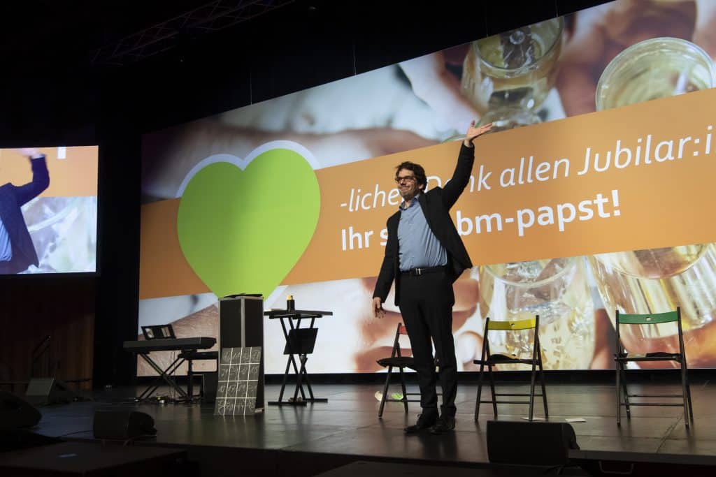 Zauberer in München, Christoph Kuch, bei einem Auftritt